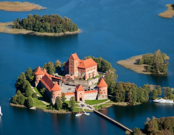 Land Tour tham quan thành phố theo nhóm đến Estonia, Lithuania và Latvia